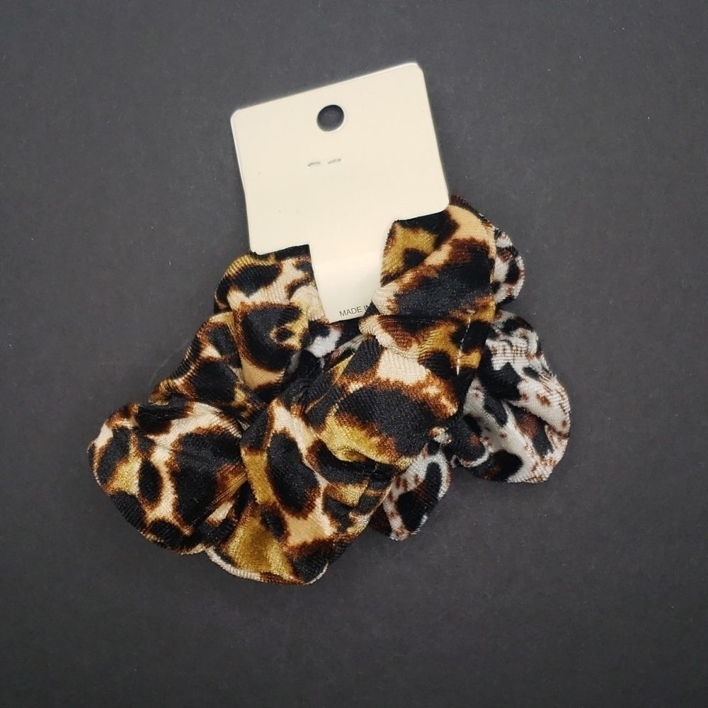 ANIMAL print velvet scrunchies